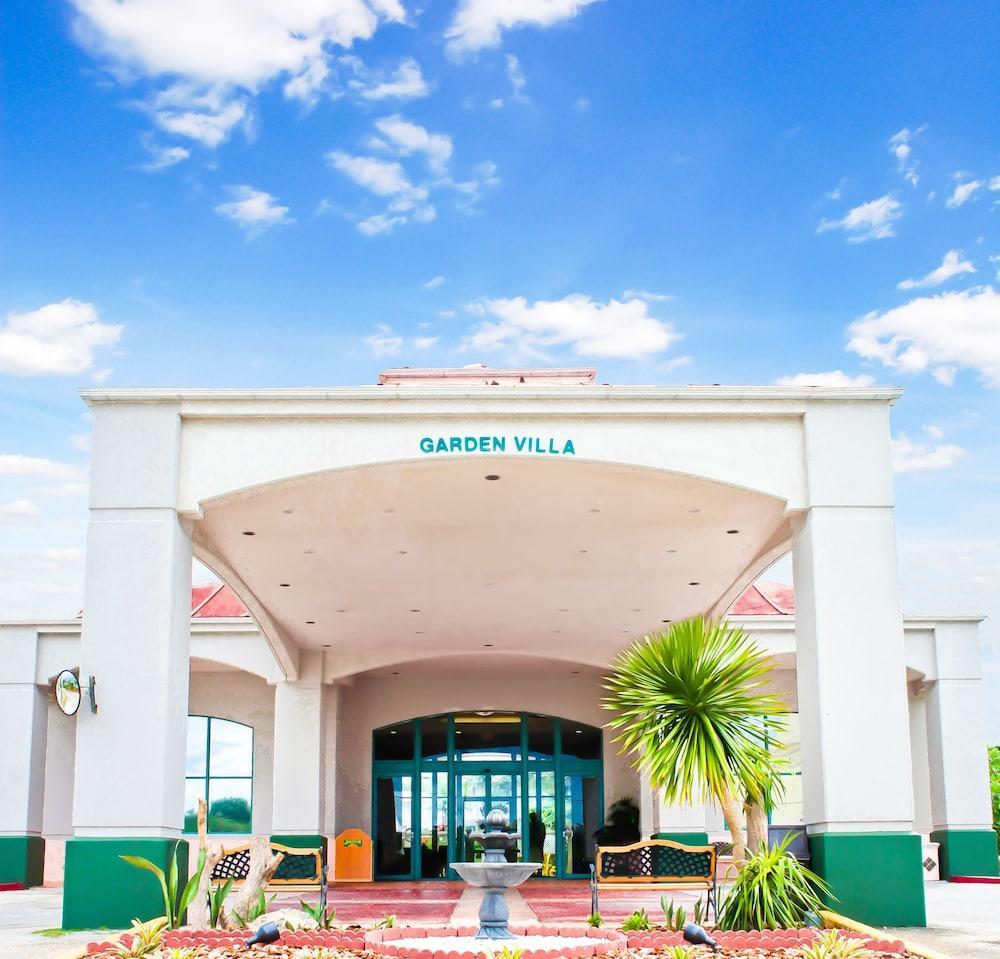 Garden Villa Hotel Тумон Экстерьер фото