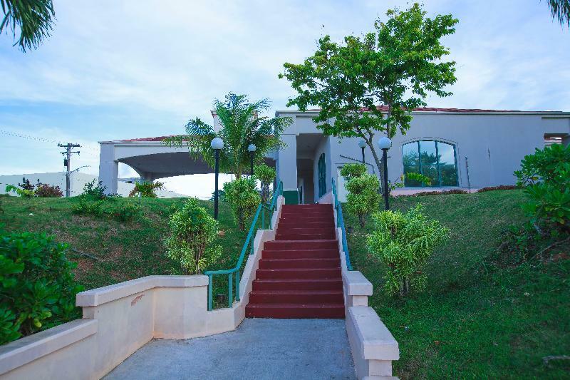 Garden Villa Hotel Тумон Экстерьер фото