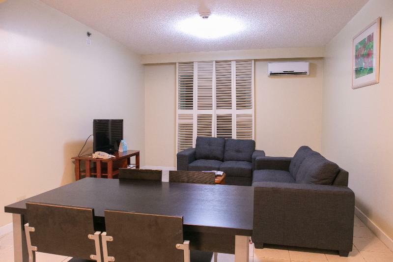 Garden Villa Hotel Тумон Экстерьер фото